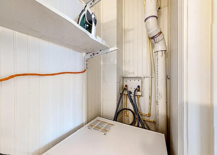 7213 Flood Reef - Unit 4